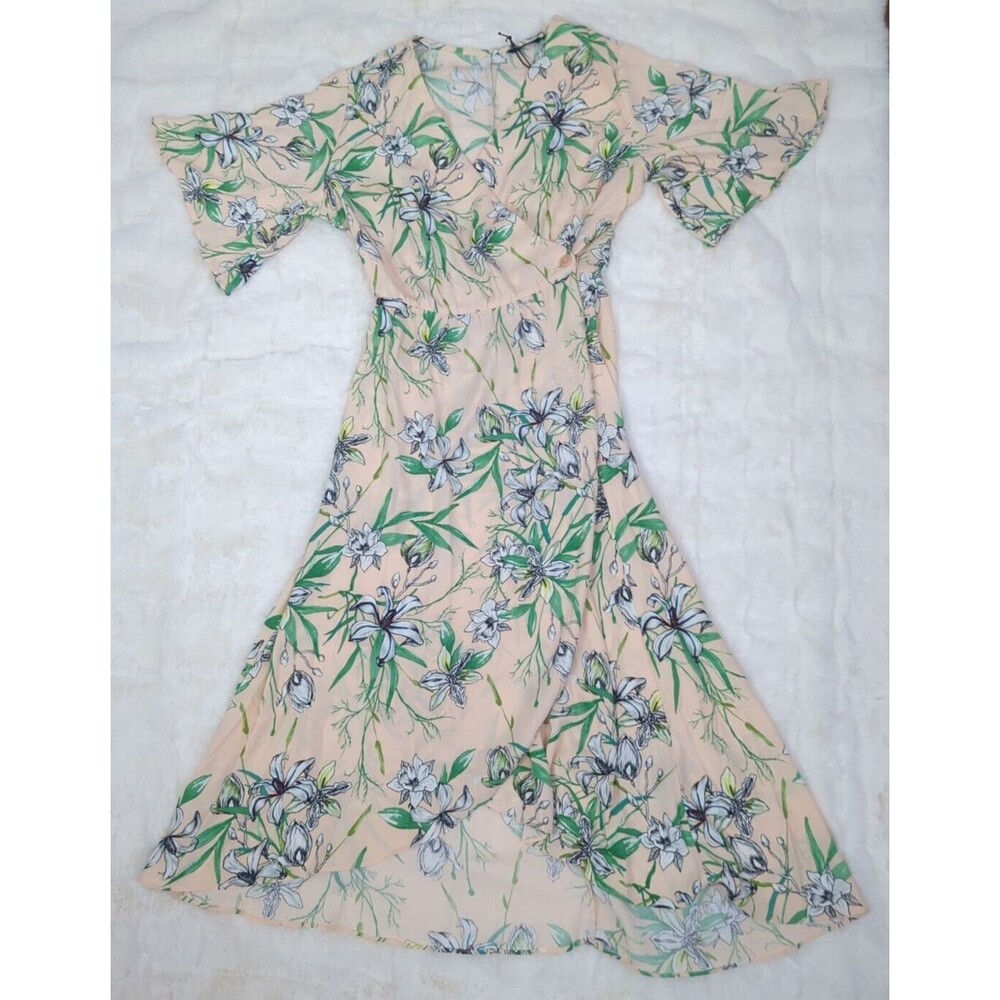 NWT Betabrand Photogenic Wrap Dress Casablanca Floral SZ MD